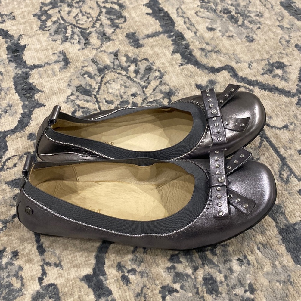 Naturino size EU 35 (US 3.5)